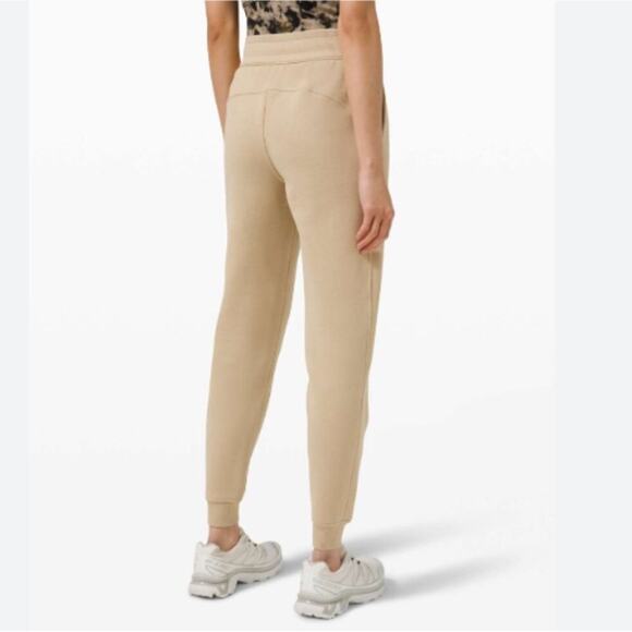 Lululemon Scuba High-Rise Joggers tan Trench sweatpants Athleisure neutral gym 4 - Picture 2 of 11